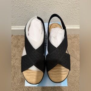 “New”Black CLAUDIA Slingback Sandals size9